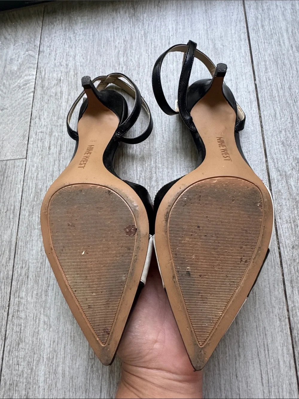Nine West Black & White Pointed Toe Ankle Strap Heels vintage size 6.5